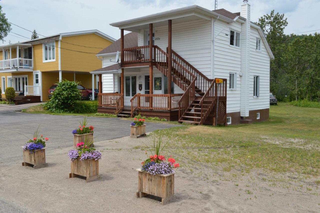 Maison L'Heritage LʼAnse-Saint-Jean Kültér fotó