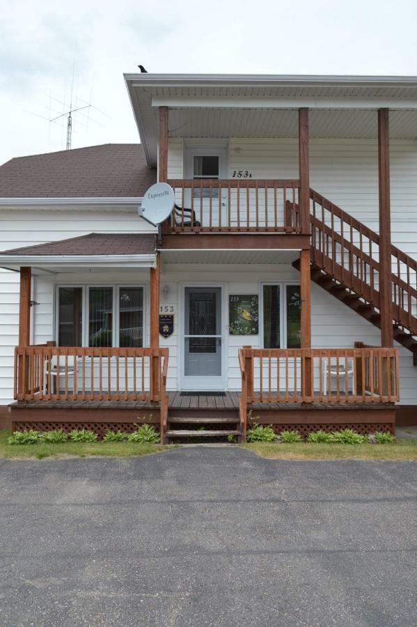 Maison L'Heritage LʼAnse-Saint-Jean Kültér fotó